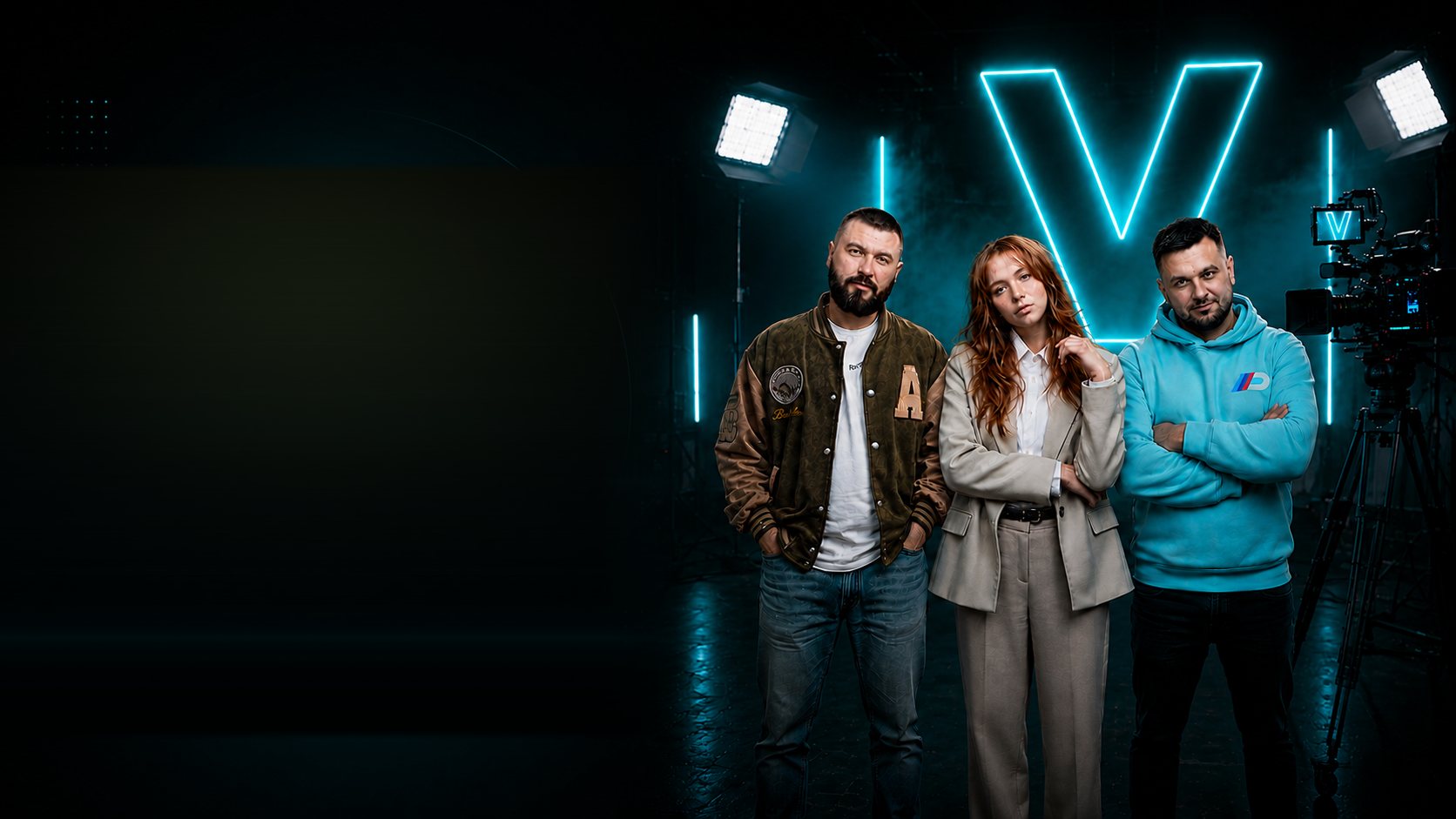 Команда Viral Production в студии
